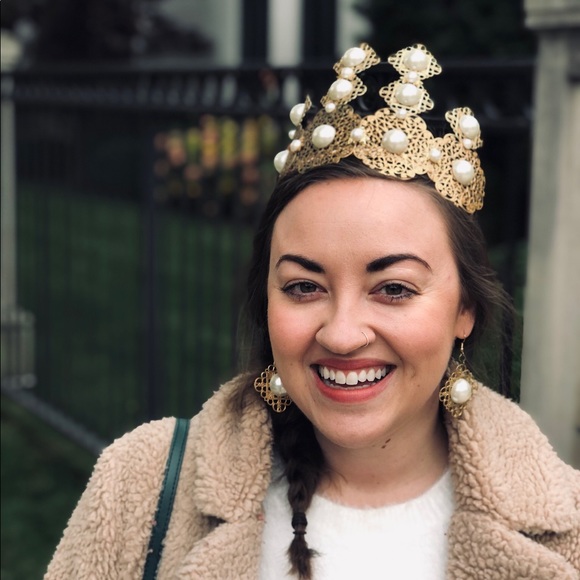 Meet your Posher, Stephanie - Picture 1 of 1